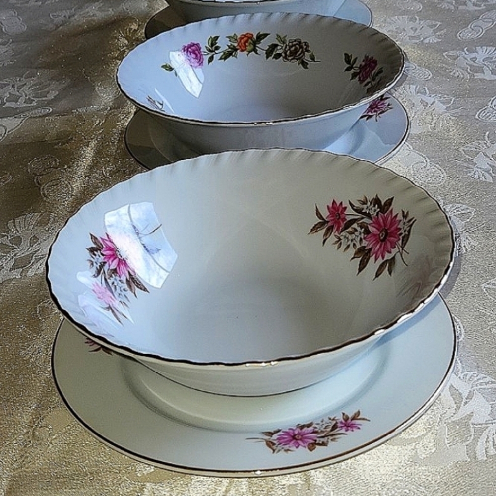 Vintage Japan TONO porcelan 4 soup bowls + 4 plates floral
